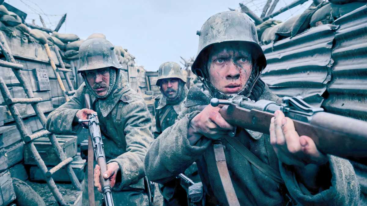 Soldiers in a trench in the film All Calm on the Western Front