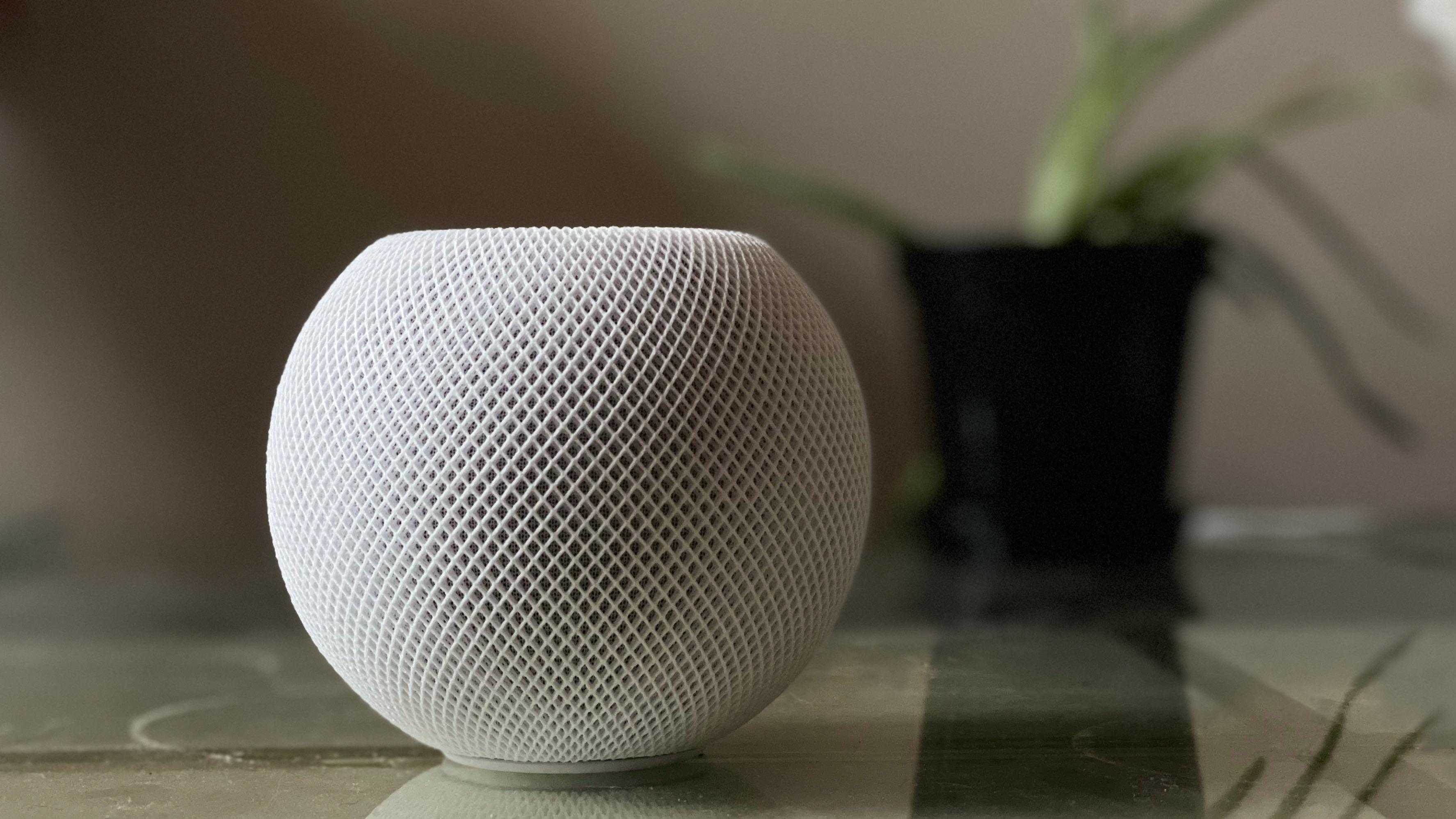 HomePod mini in white