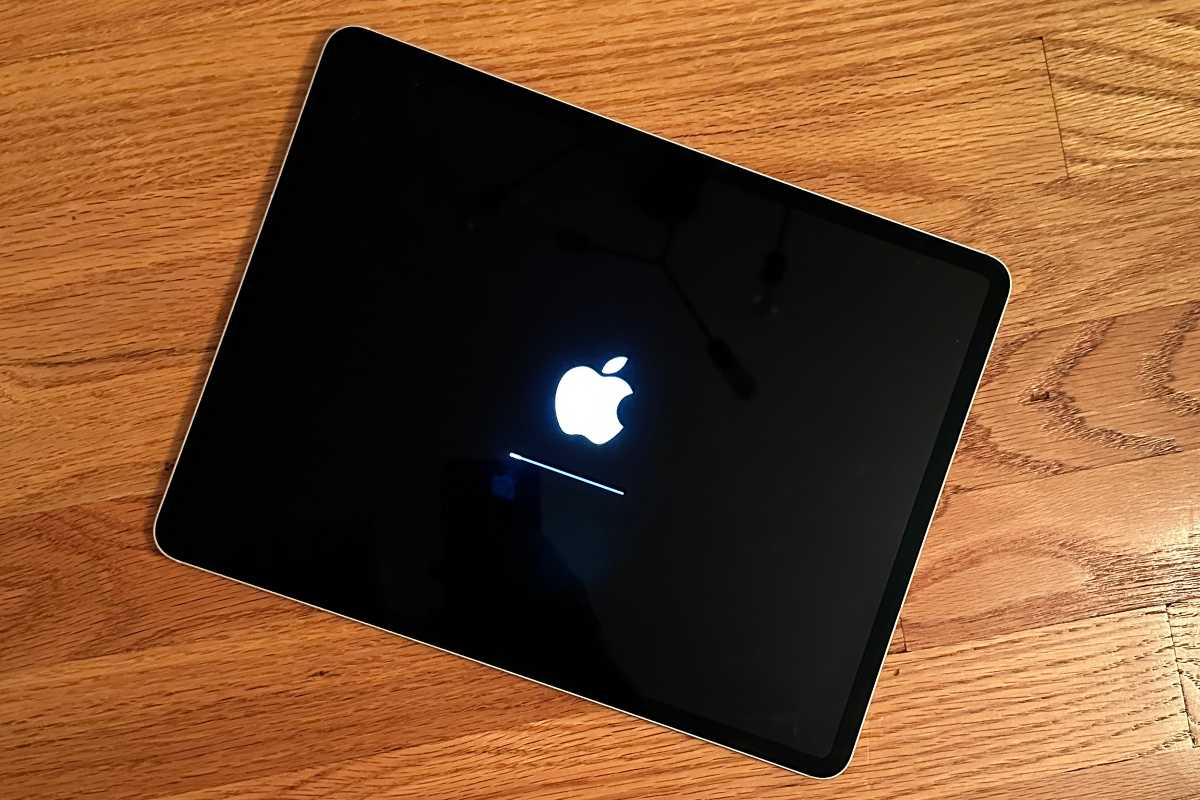 iPad installing software update