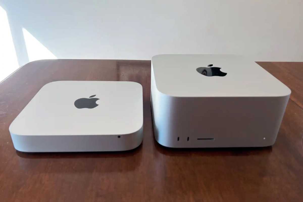 Mac mini junto al Mac Studio comparando tamaños