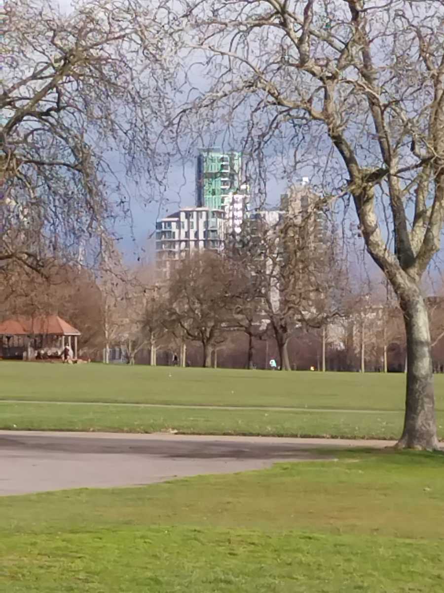 Zoomed in shot of buildings taken on the Poco X5
