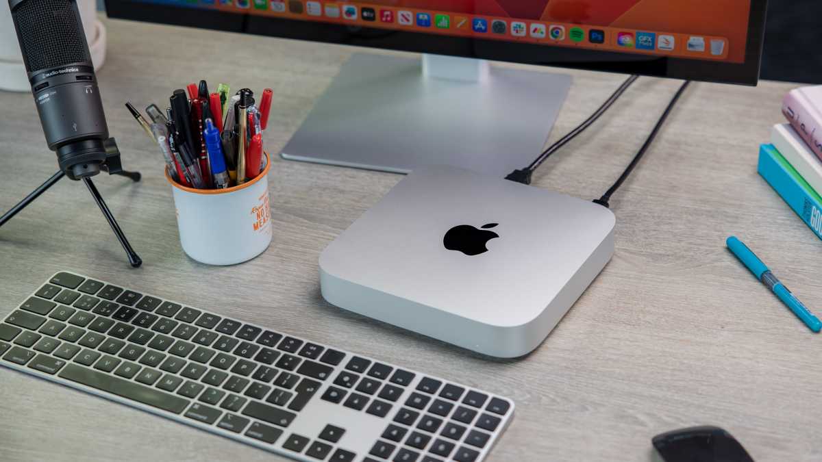 Apple MacMini M2 2023 on desk