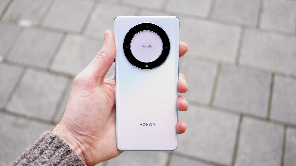 Honor Magic 5 Lite back