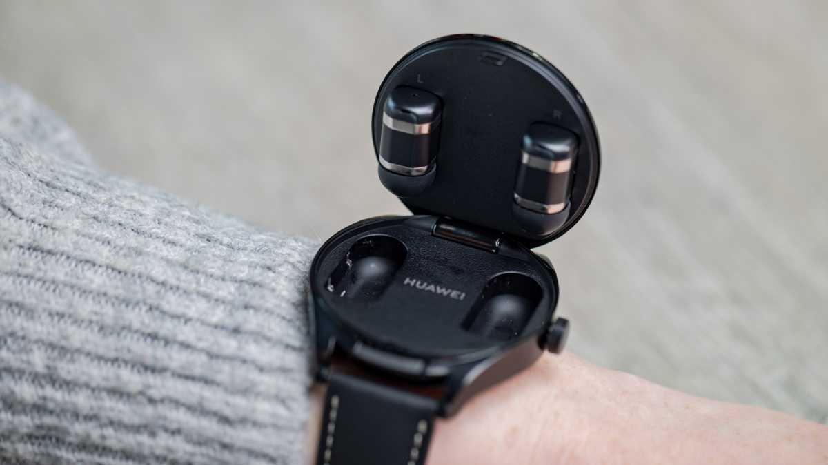 Probamos los Huawei Watch Buds, los curiosos auriculares escondidos dentro  de un reloj