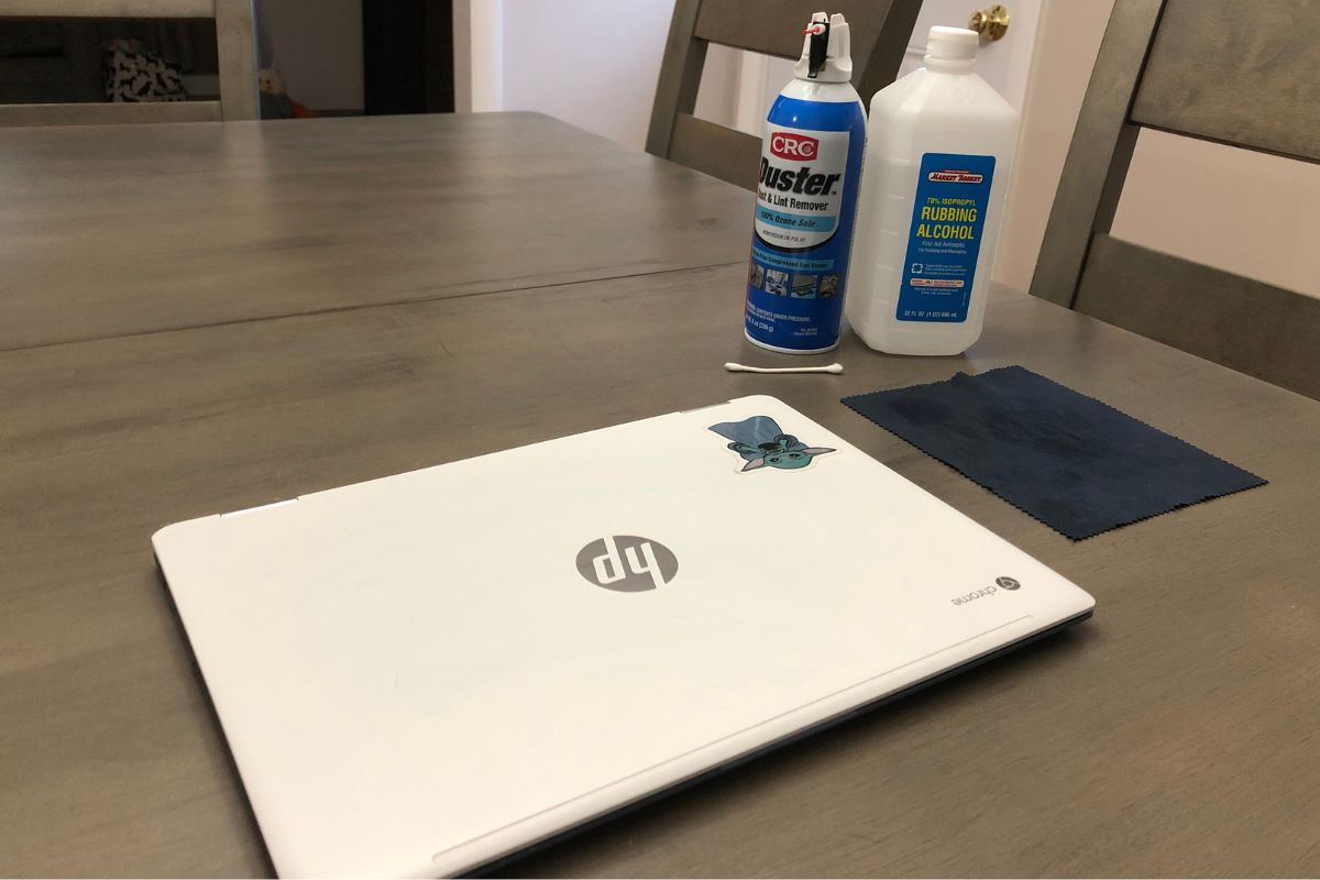 How to clean your gross laptop hero
