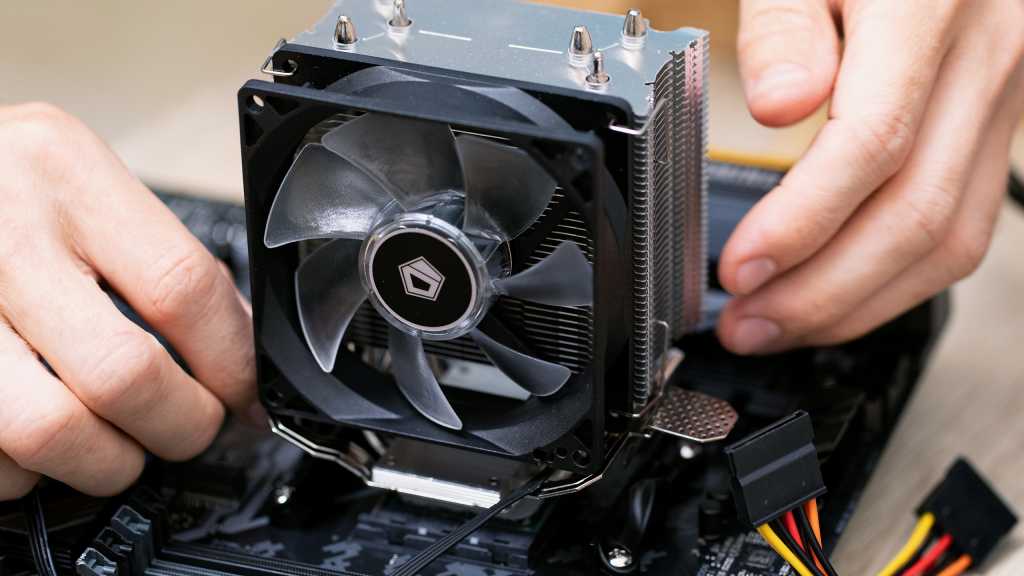 Image: CPU-KÃ¼hler tauschen: Bessere Temperaturen und leiserer PC