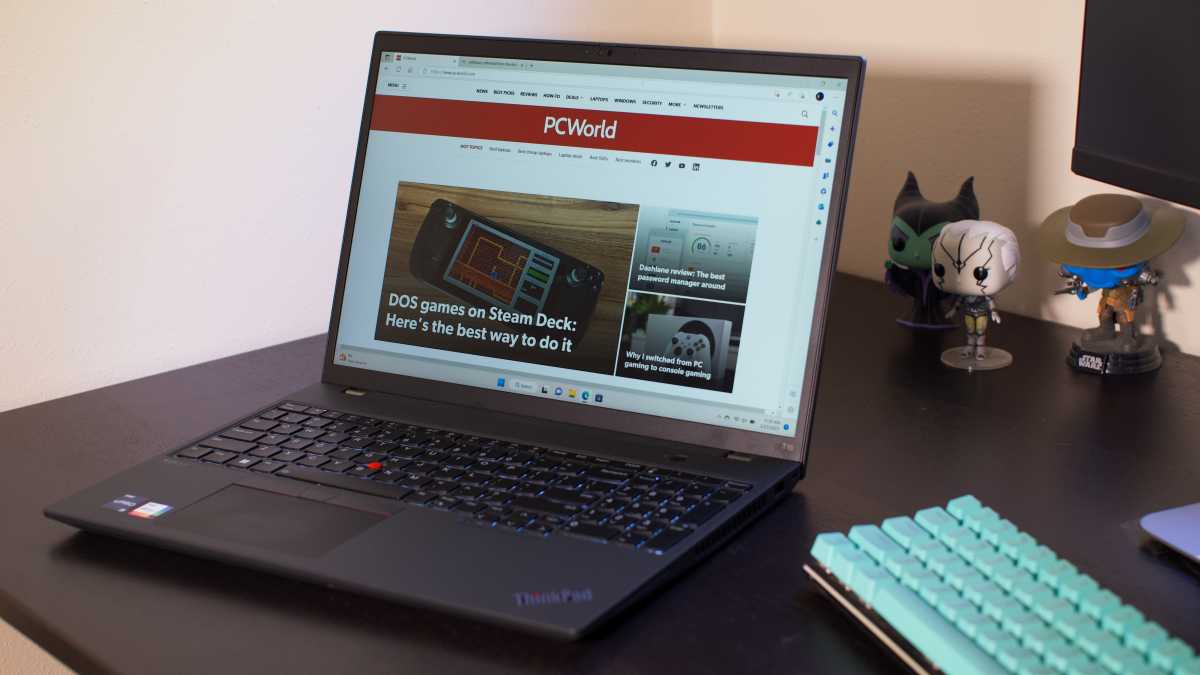 Lenovo Thinkpad T16 Gen 1 review: A big-screened workstation for pros |  PCWorld