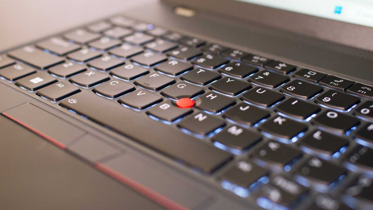 Lenovo ThinkPad T16 Gen 1 Core i7 laptop review: Quiet at the cost