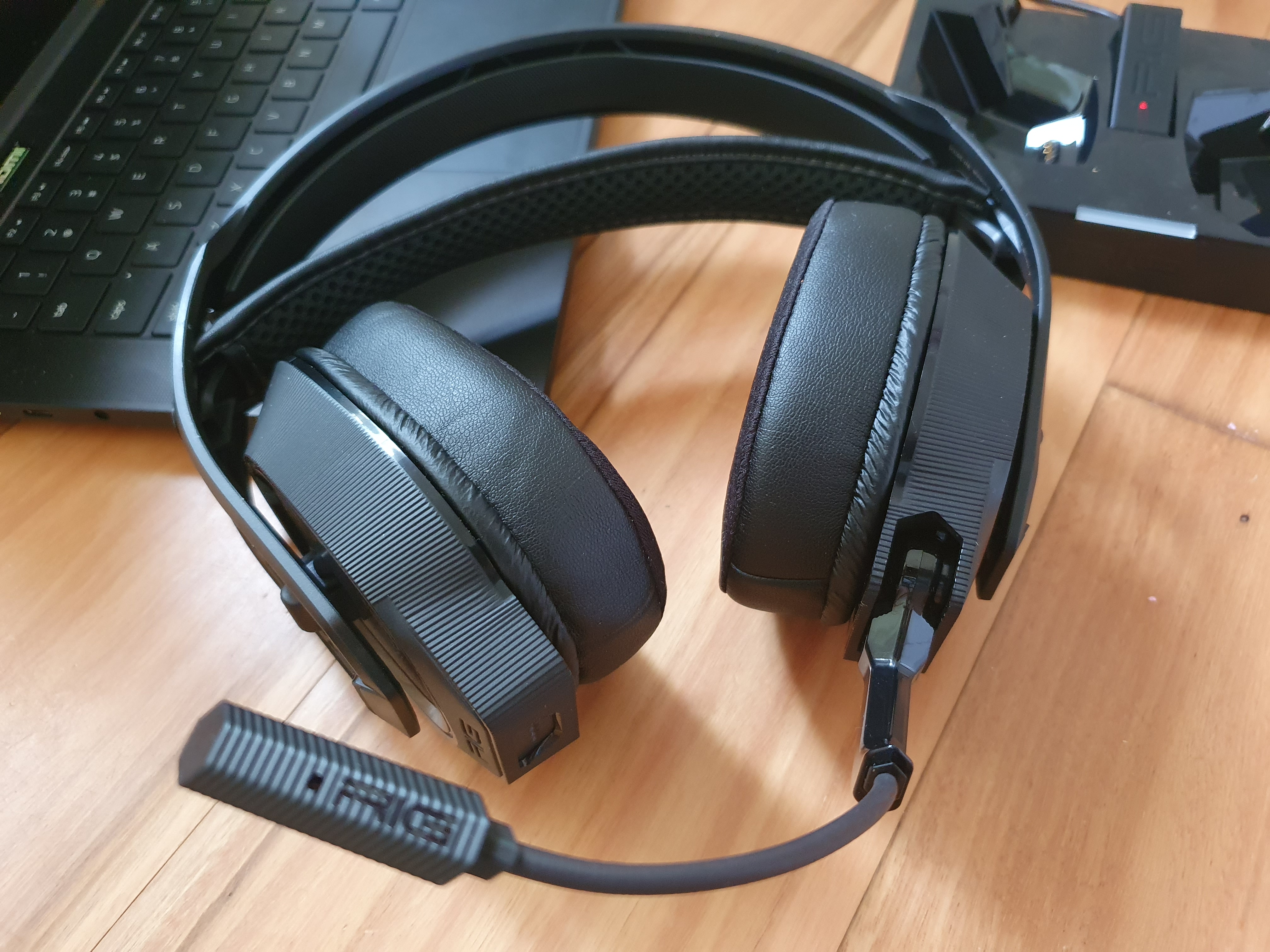 Gaming headset review: Logitech G733