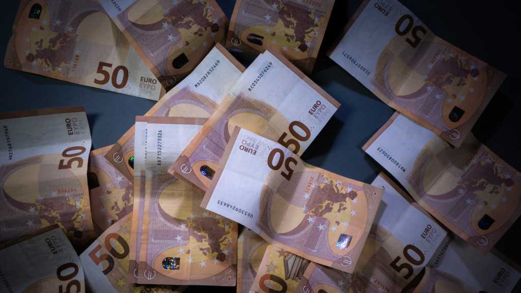 Image: Polizei warnt vor Betrug mit Geld vom Staat â TÃ¤ter verwenden die richtigen Namen ihrer Opfer