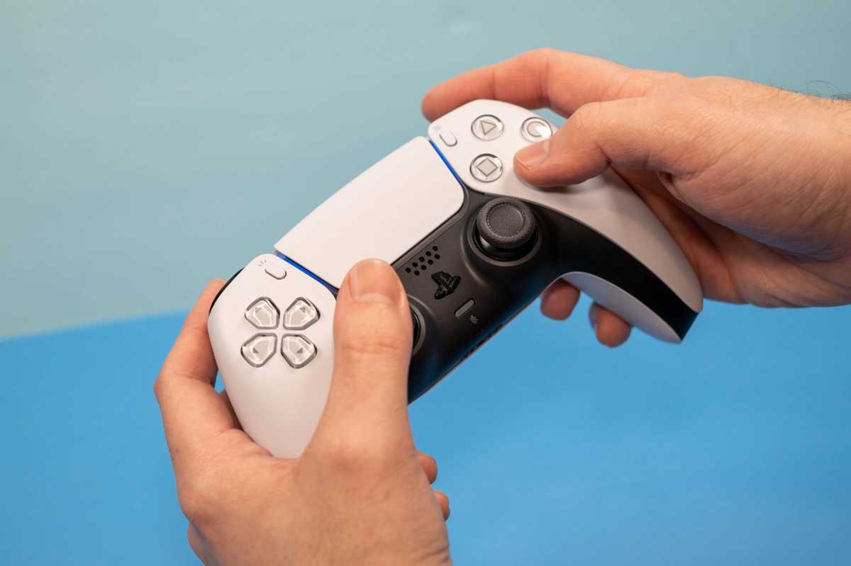 PS5 DualSense Controller Hands-on 