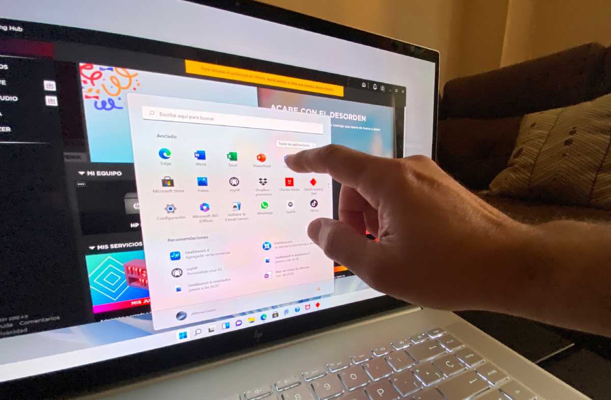 HP Envy 16 review tactil
