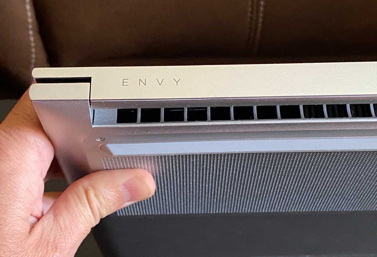 HP Envy 16 review rejilla