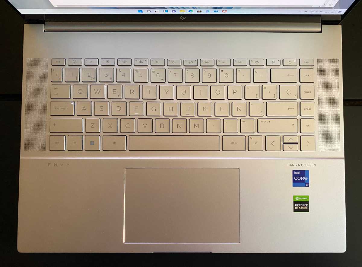 HP Envy 16 review teclado