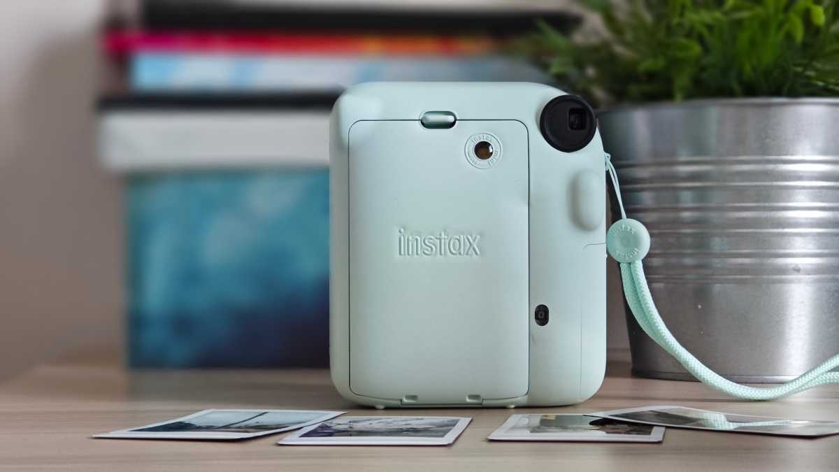 Verde menta Instax Mini 12 trasera