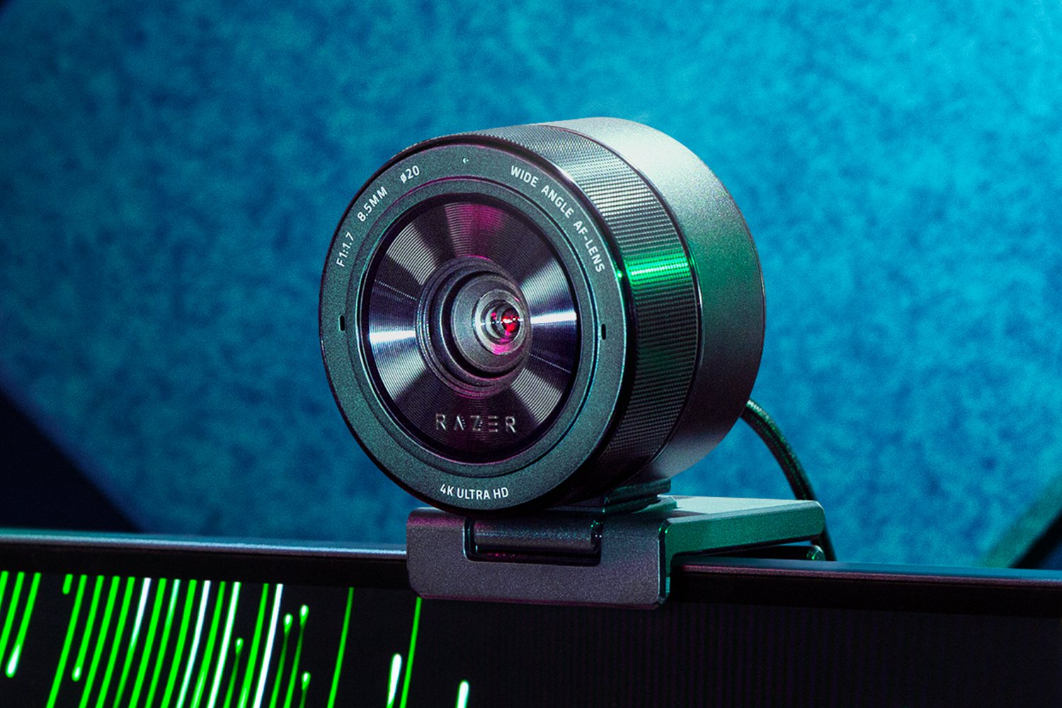 Dell Ultrasharp Webcam review vs the Razer Kiyo Pro