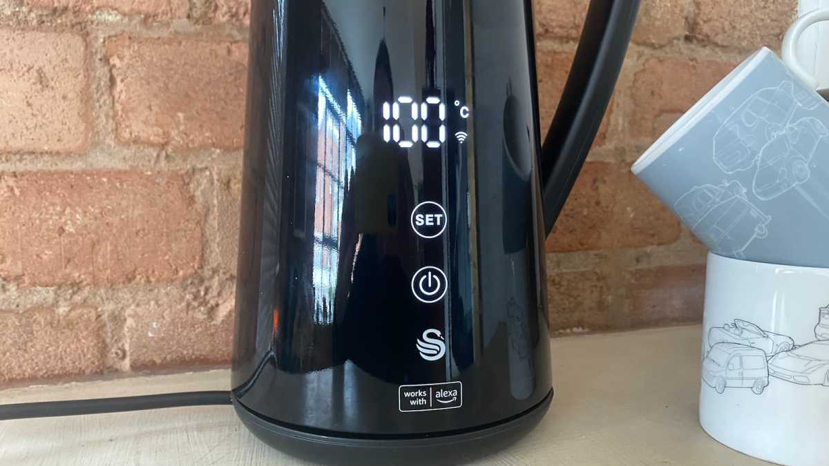 Swan Alexa kettle touch panel controls