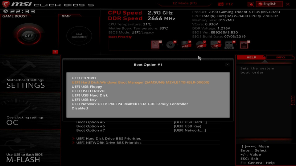 Wenn das System beim Booten den eingesteckten USB-Stick oder die eingelegte Live-CD ignoriert, müssen Sie die Booteinstellungen im BIOS oder UEFI entsprechend anpassen.
