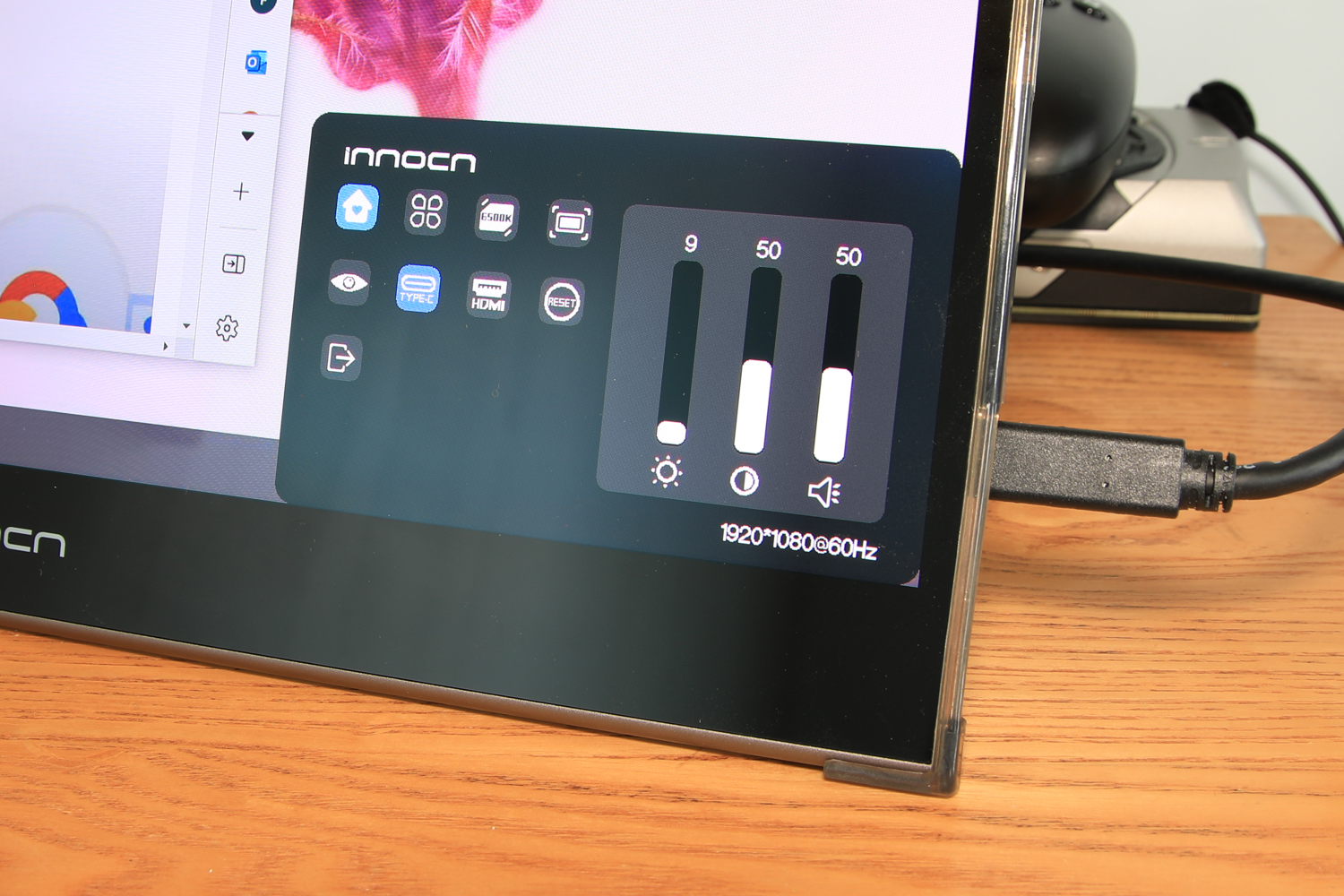 Innocn 15K1F review: An affordable, portable OLED monitor | PCWorld