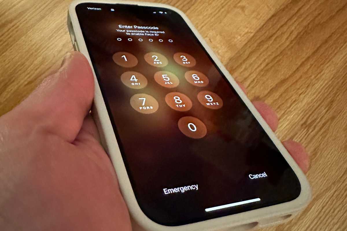 Екран с парола за iPhone