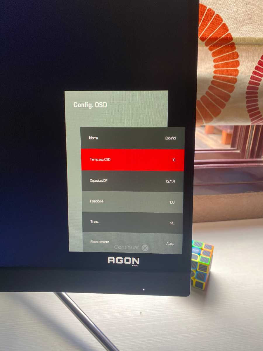 AOC AGON PD27 review OSD pantalla