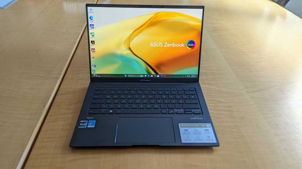 Image: Asus Zenbook 14X im Test: Leichter Laptop mit 120 Hz schnellem OLED-Display