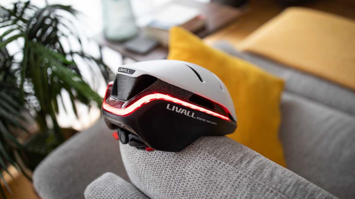 Die Rückseite des LIVALL Evo21