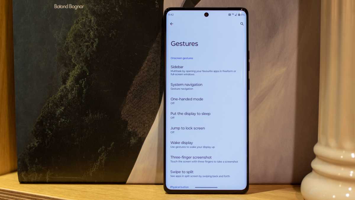 Motorola Edge 40 Pro gesture controls