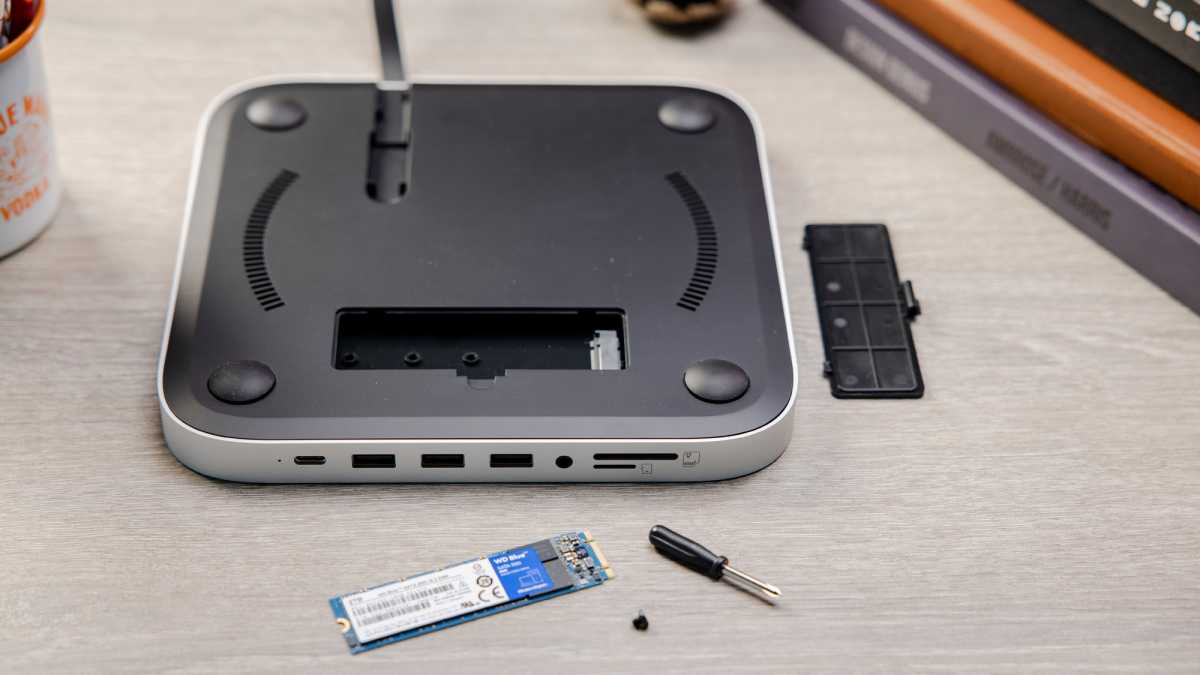 Satechi Stand and Hub install SSD for Mac mini
