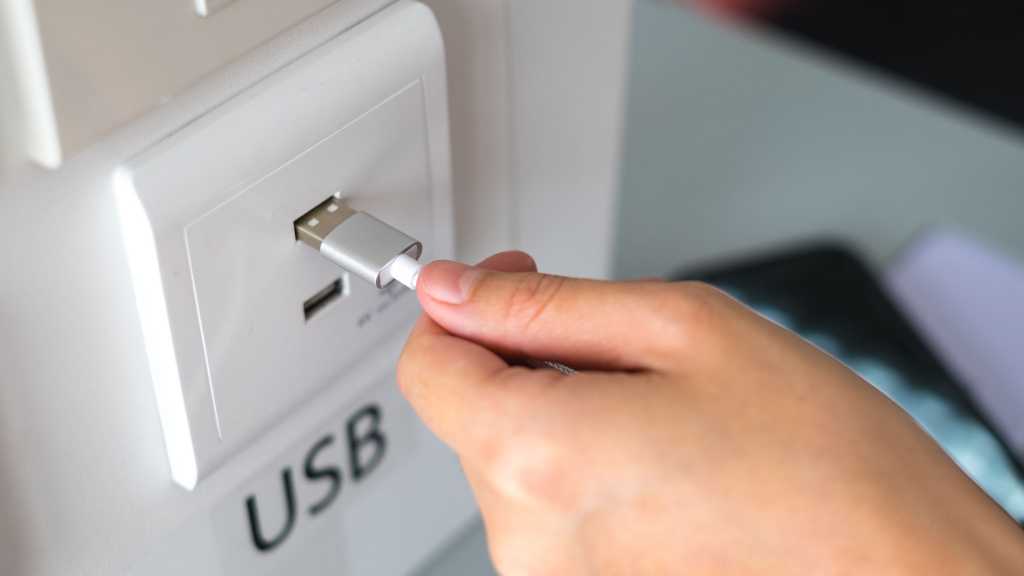 Image: Warum Sie keine Ã¶ffentlichen USB-Ladestationen fÃ¼r Ihr Handy nutzen sollten