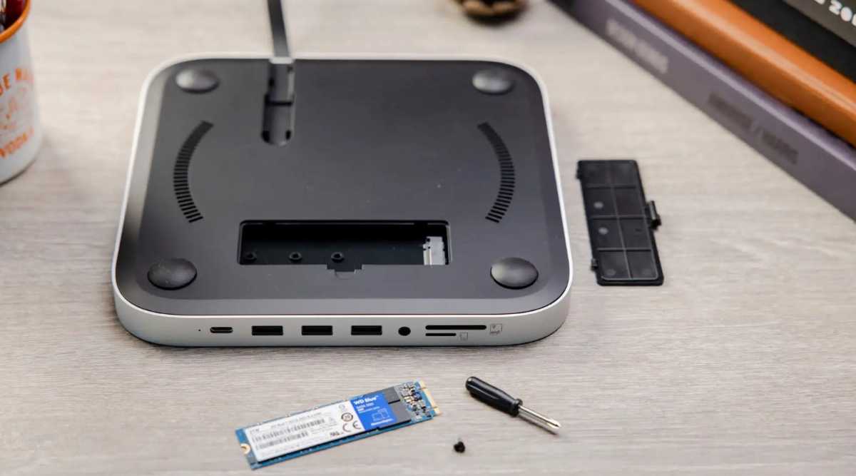 Soporte y concentrador SATECHI con ranura para SSD para el Apple Mac Mini  M1 - Accesorios Apple - LDLC