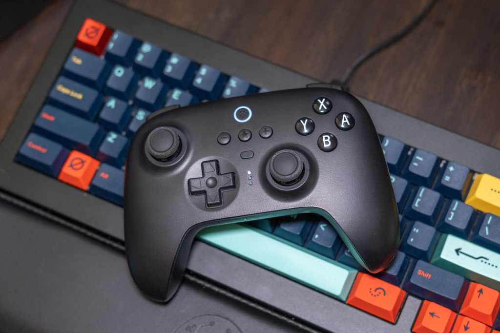 Image: 8BitDo Ultimate Bluetooth Controller im Test: Aktuell einer der besten Multiplattform-Controller