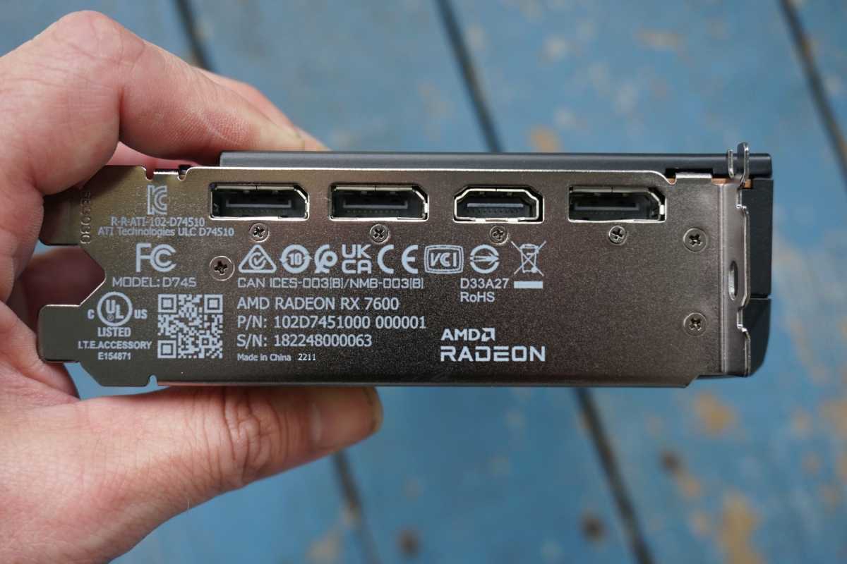 Conectores y puertos de la Radeon RX 7600