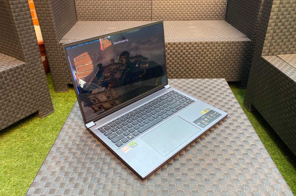 Acer Swift X 16 diseño