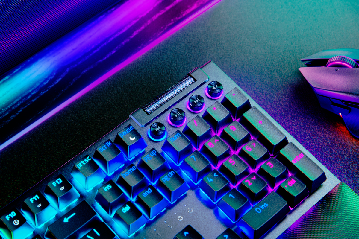 Razer BlackWidow V4 Pro Mechanical Gaming Keyboard Review