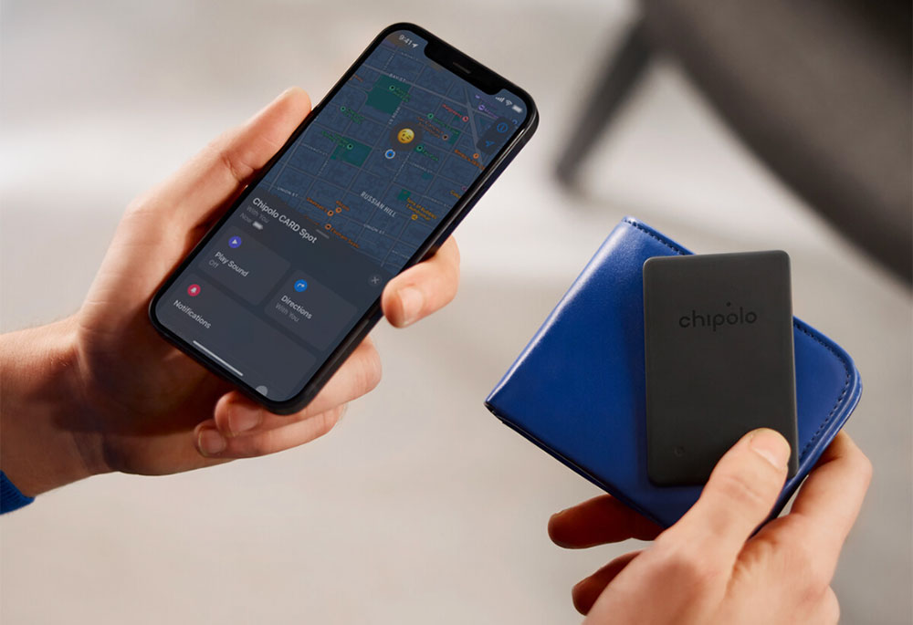 Chipolo Card Spot tracker, phone and wallet