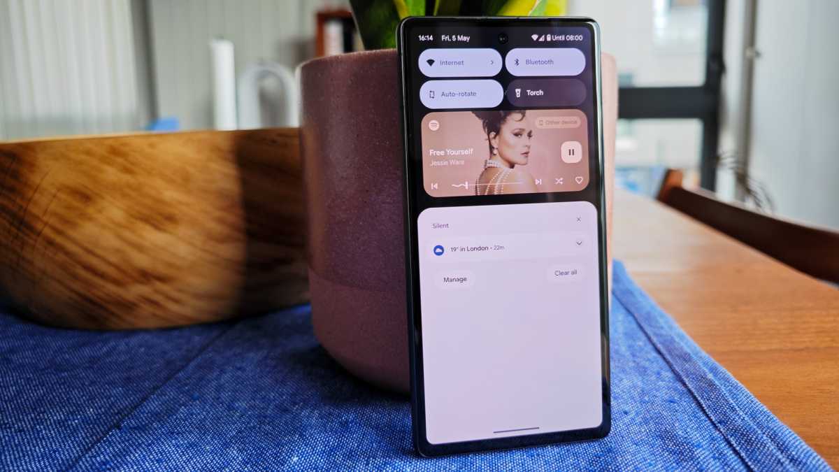 Google Pixel 7a notifications