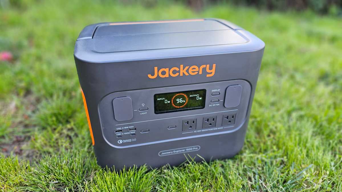 Jackery Explorer Pro 1500