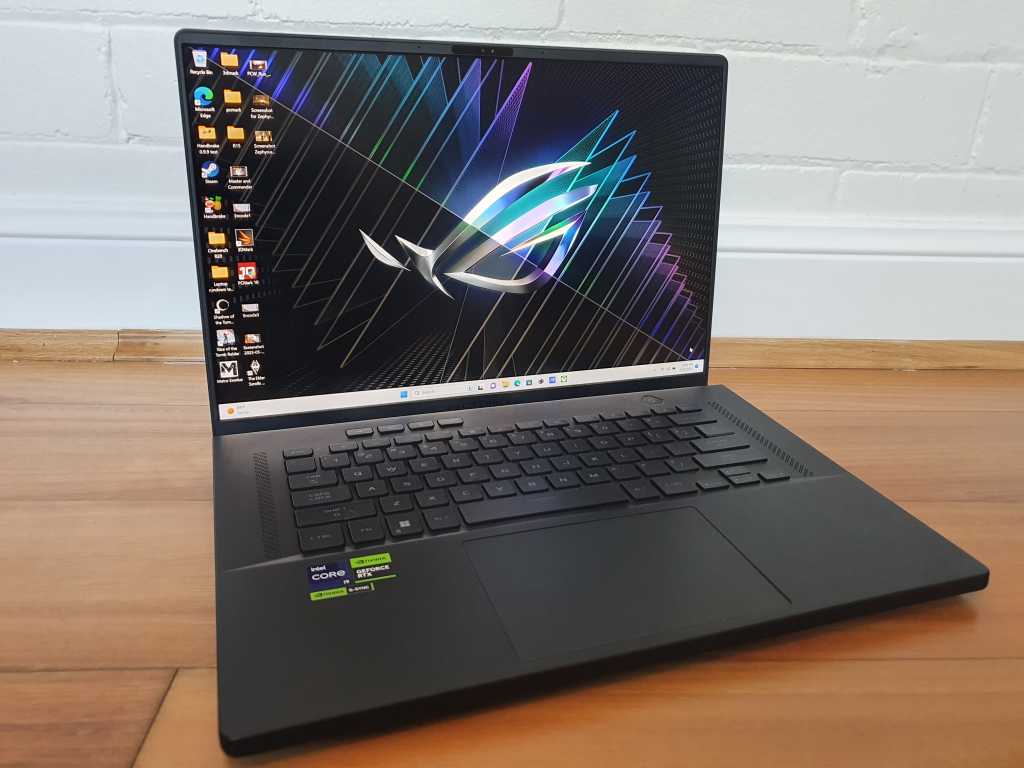 Image: Asus ROG Zephyrus M16 (2023) im Test: Top Display und hohe Gaming-Leistung