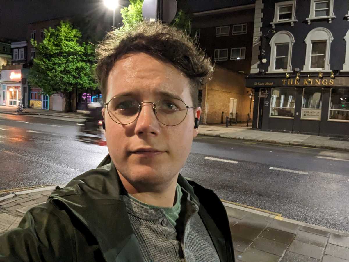 Google Pixel 7a selfie camera sample