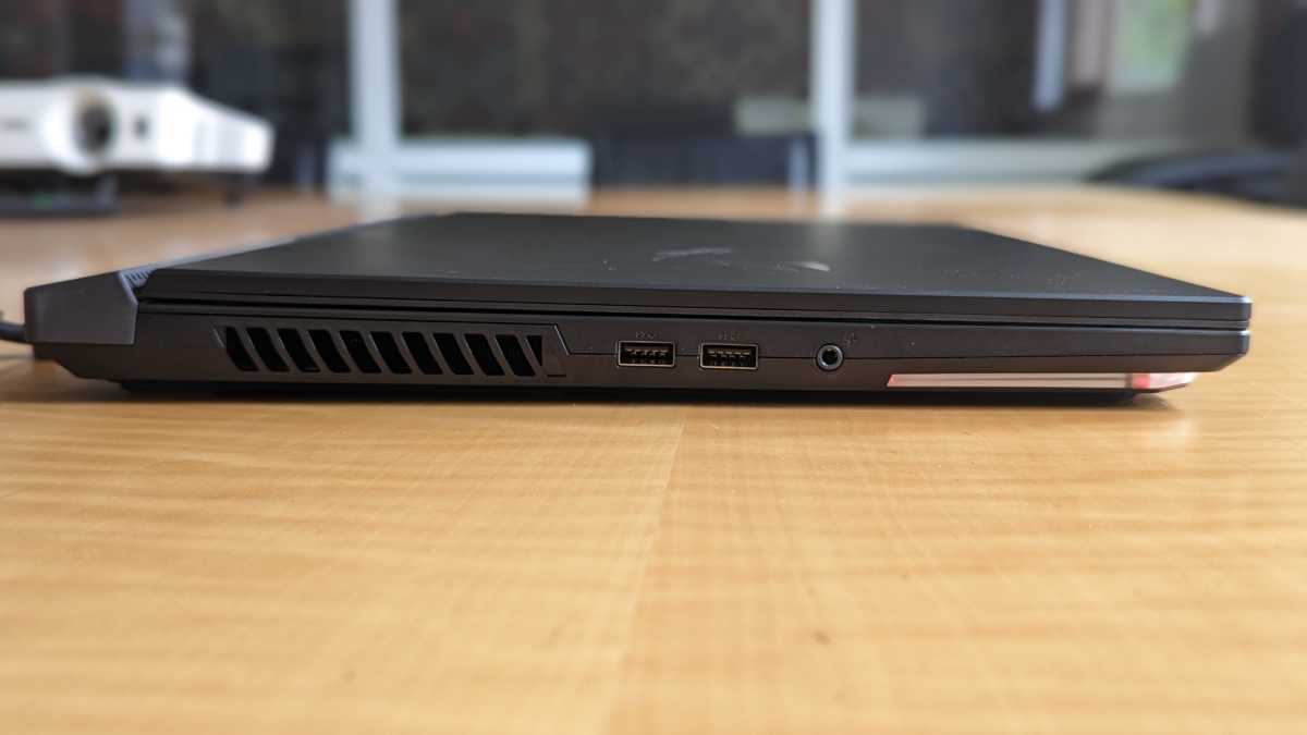 Spiele-Notebook Asus ROG Strix Scar 17_Anschlüsse links