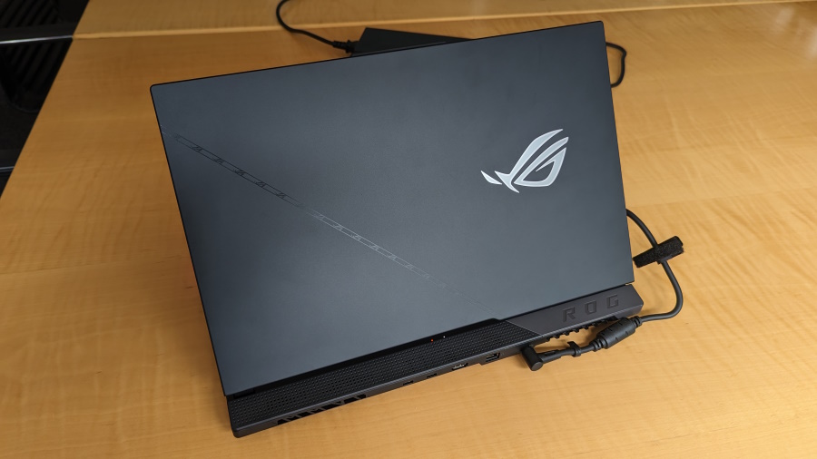Spiele-Notebook Asus ROG Strix Scar 17_Deckel