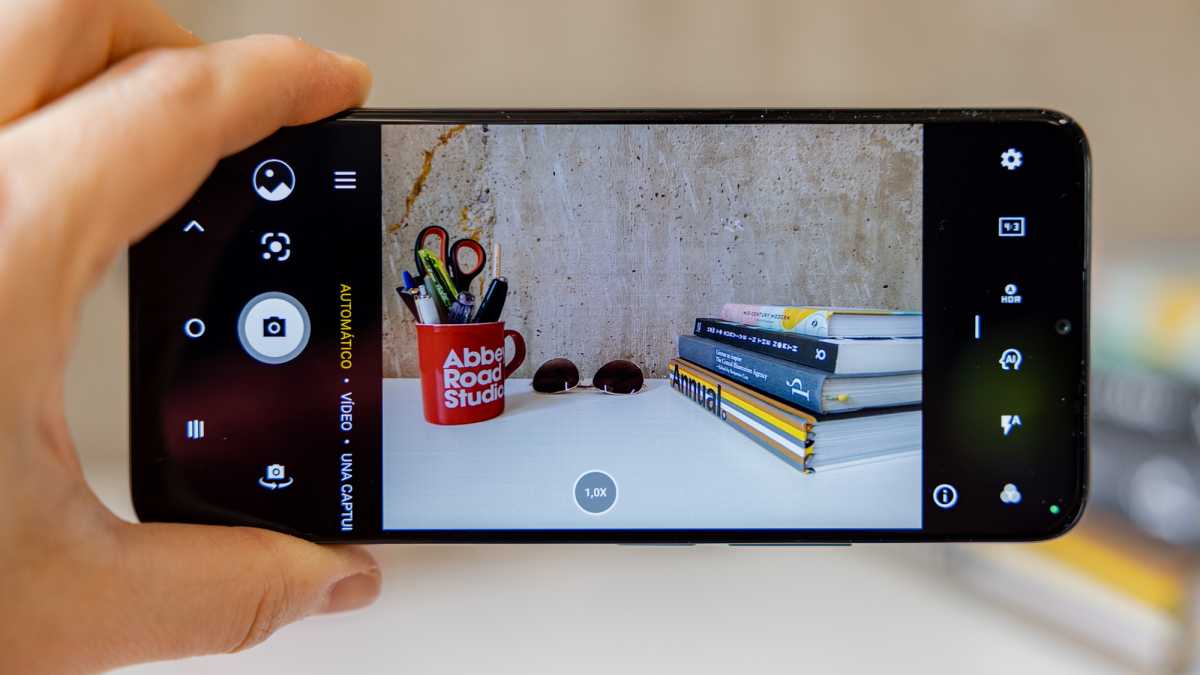 TCL 40 SE camera app
