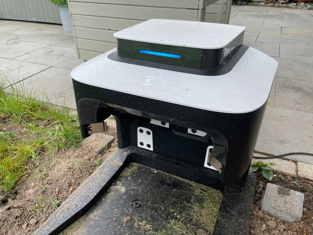 Test Ecovacs GOAT G1 Ladestation