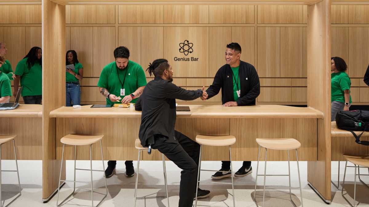 Apple Store Genius Bar