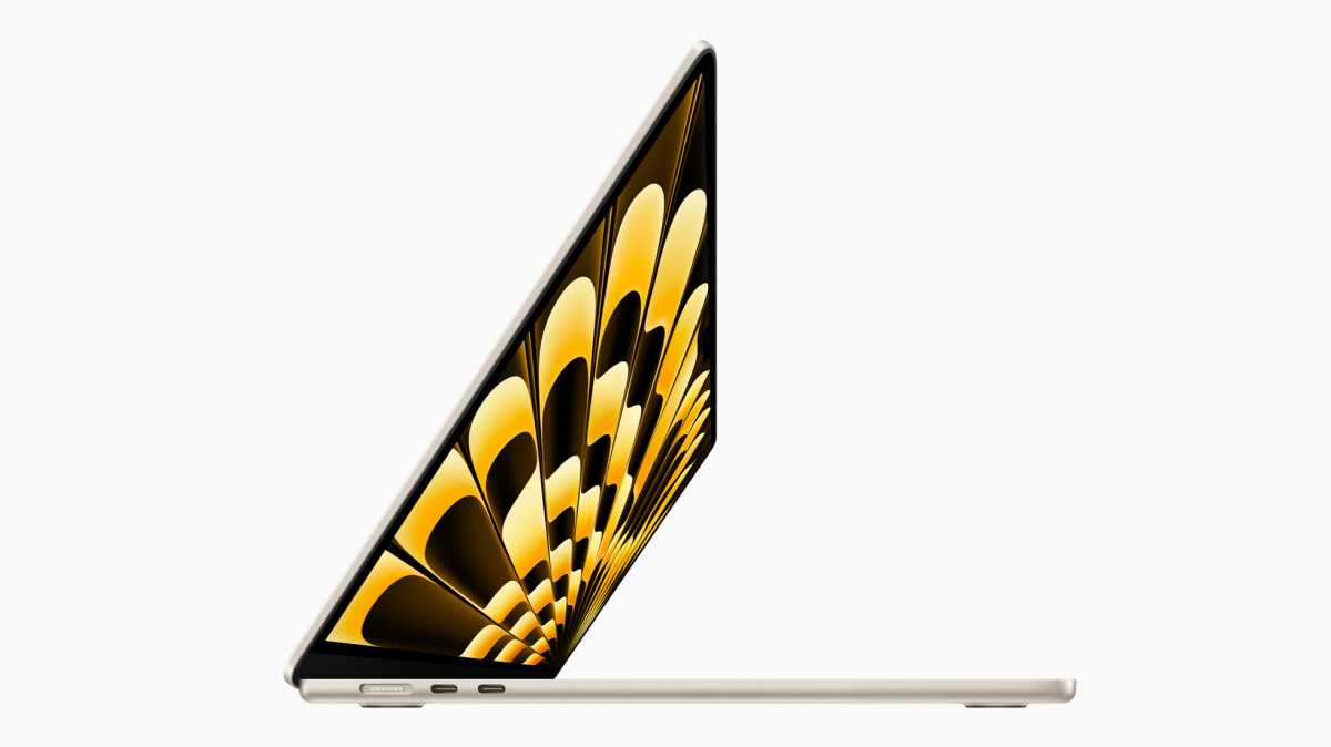 side view of the new 15-inch MacBook Air 