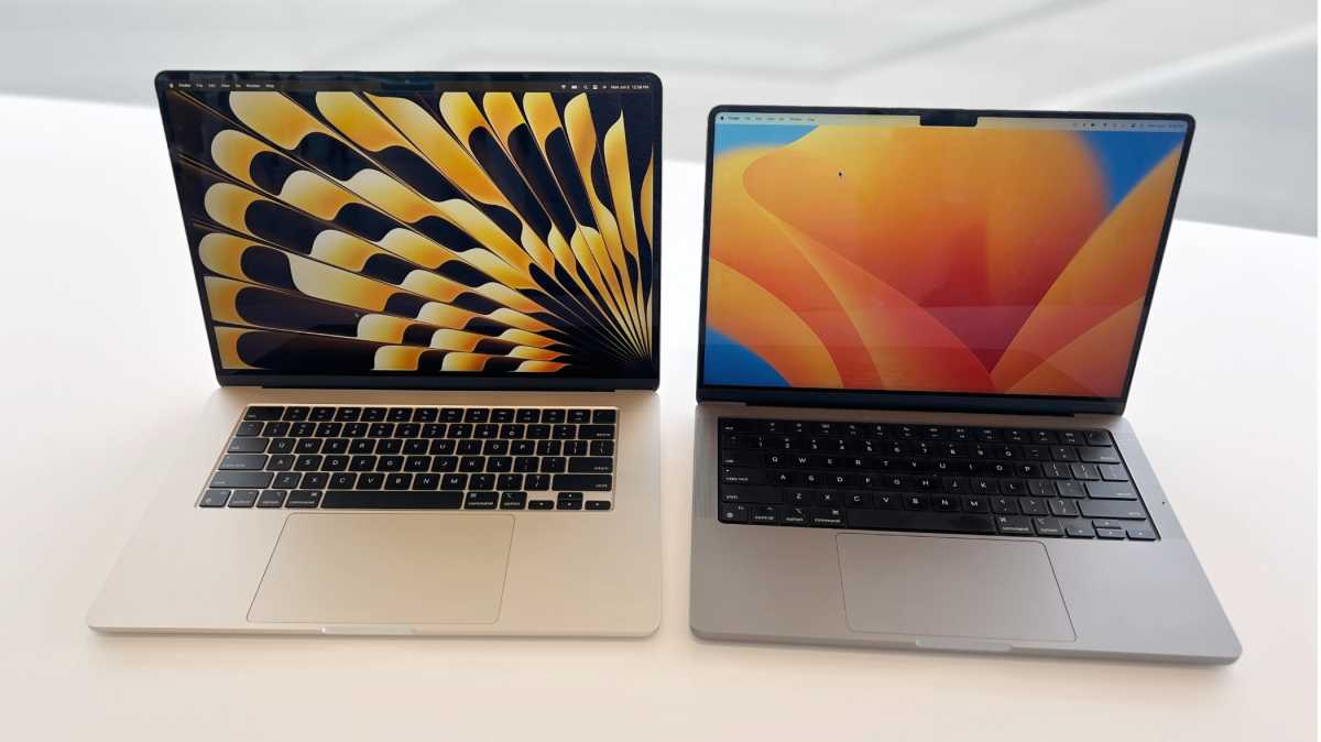 15 inch MacBook Air (left) and 14 inch MacBook Pro 2023