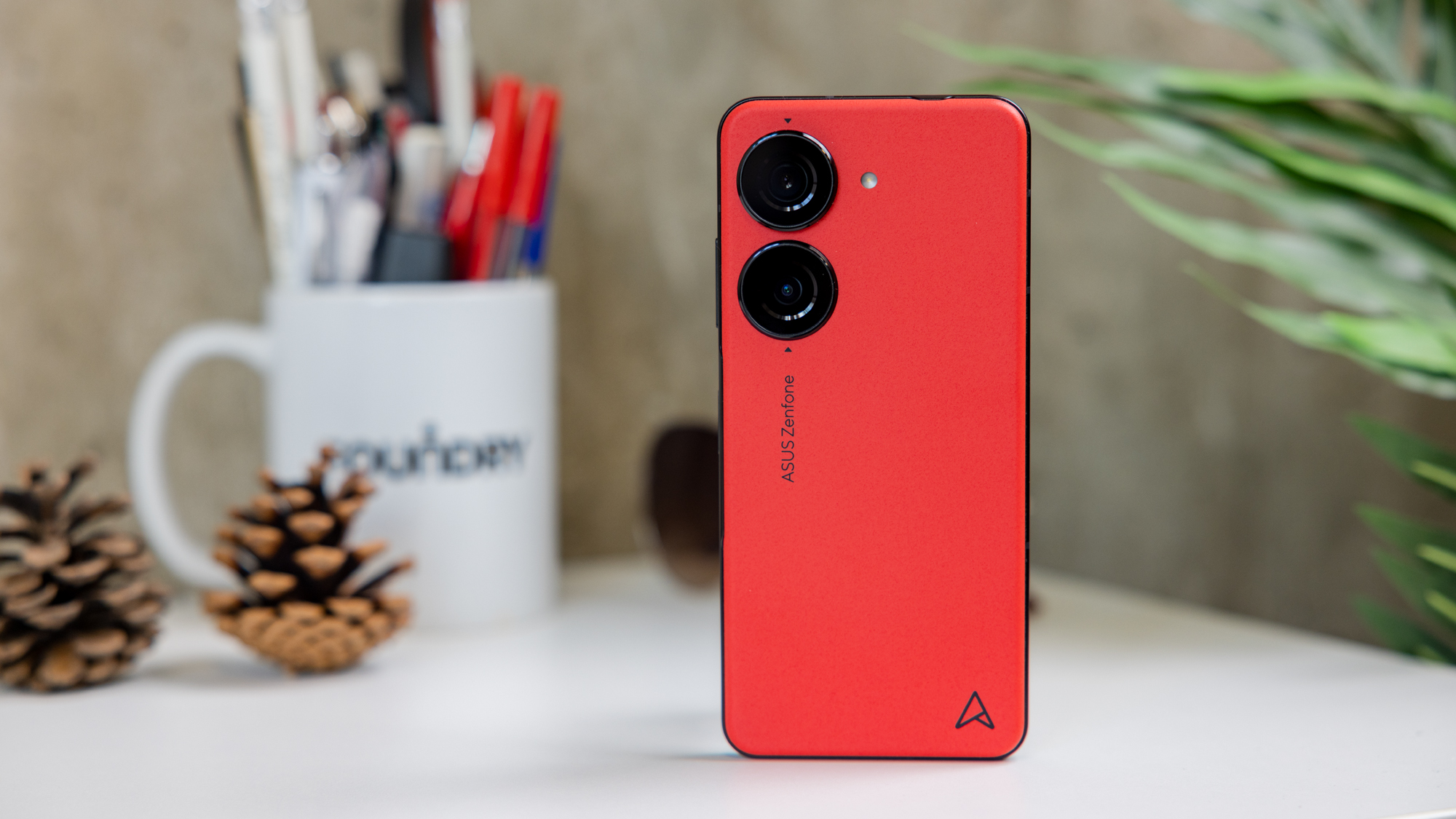 Asus Zenfone 10 -  Top specs and battery life