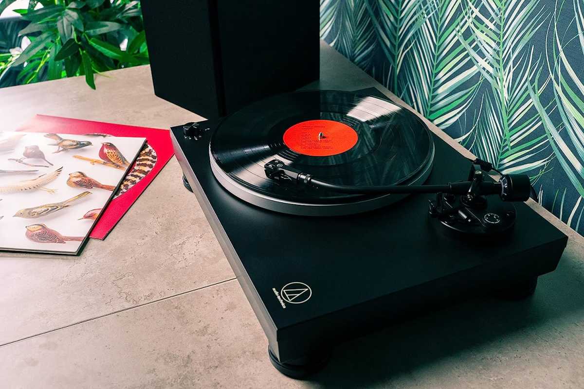 Audio-Technica AT-LP120-USB turntable review: Listen to your vinyl  collection and digitize it, too