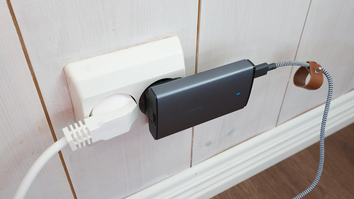Baseus 65W USB-C Slim-Ladegerät – das etwas andere Reise-Ladegerät